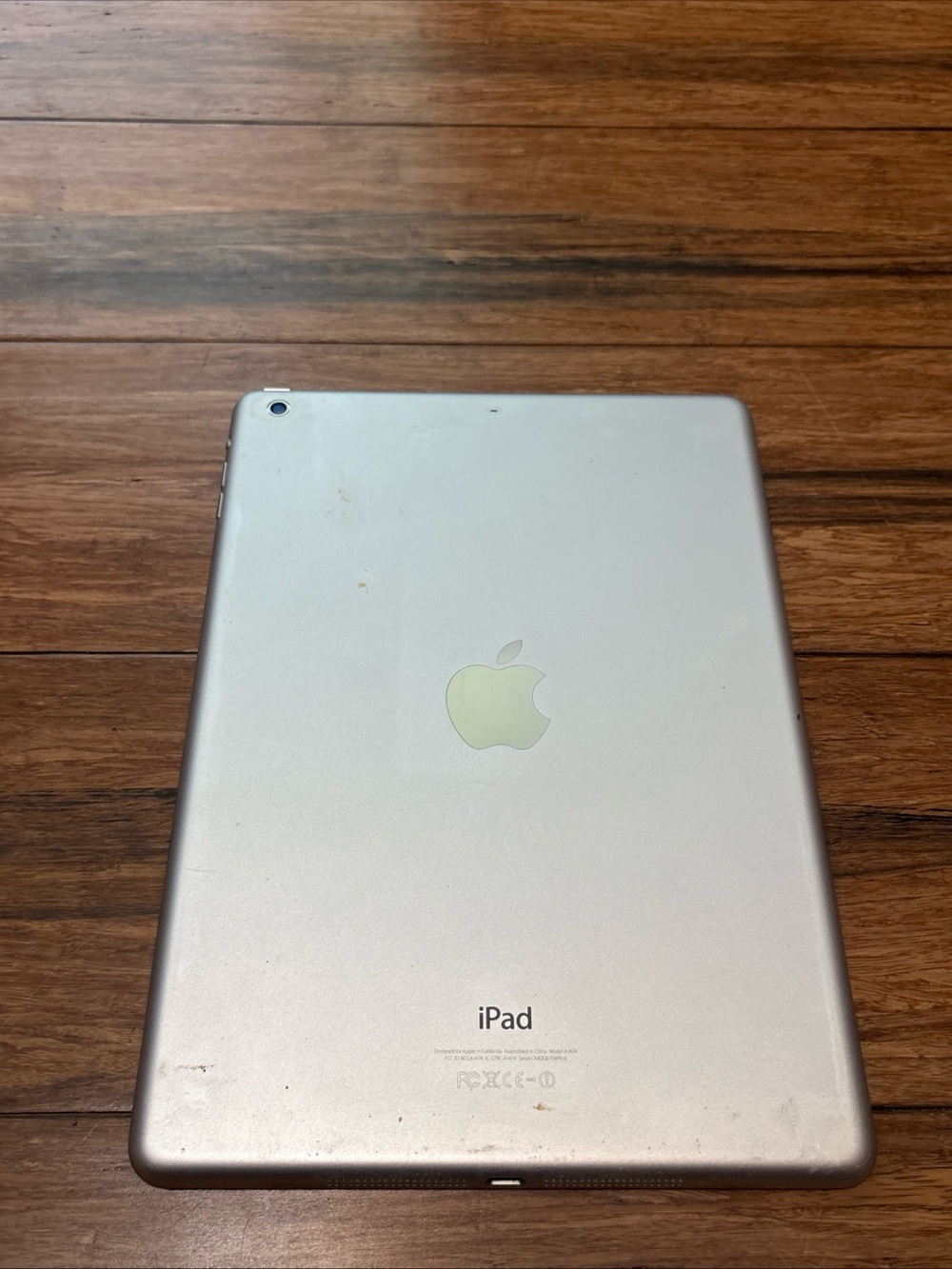 Apple iPad Air 16GB Works LOCKED Account MD785LL/B White Silver With Case READ - Picture 5 of 7